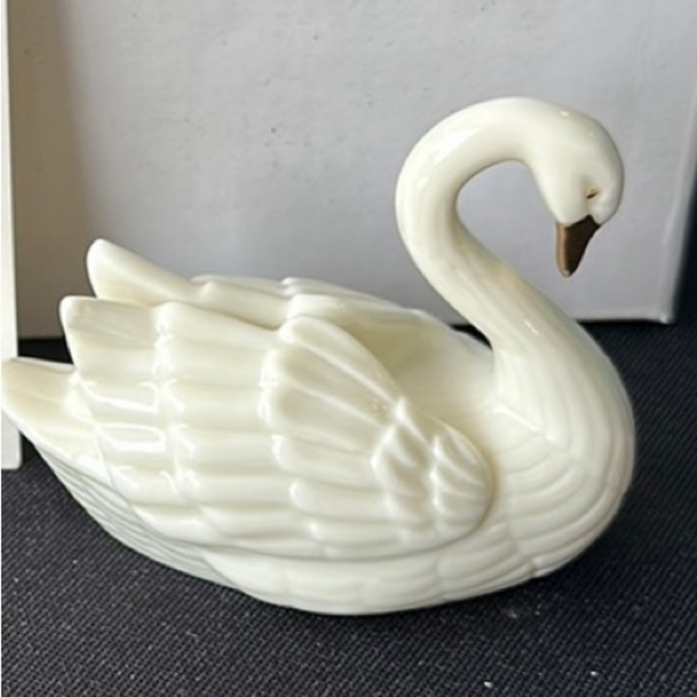 Lenox Swan Cake Topper